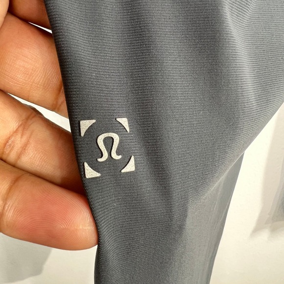 Lululemon Surge Jogger Regular Pants Stretch‎ Woven Iron Lightweight Size Medium - Picture 9 of 12